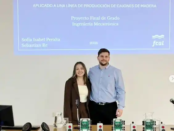 La Facultad de Alimentación celebró a su primera egresada en Ingeniería Mecatrónica