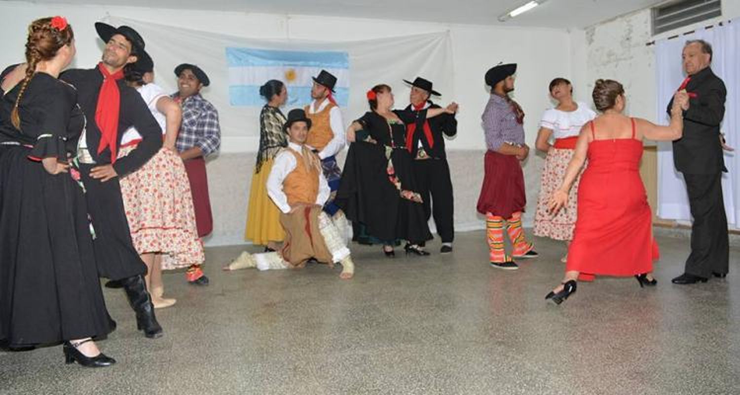 Ballet “Corazón  de mi pueblo”, a Panamá
