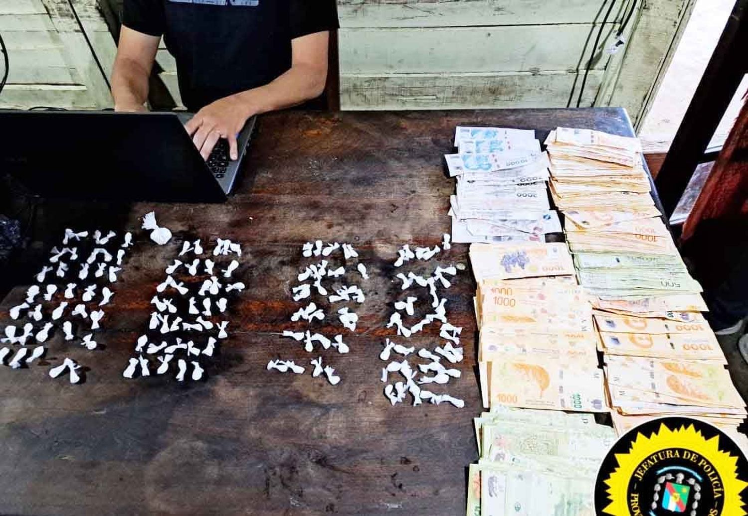 Secuestros de cocaína, armas de fuego y detenidos