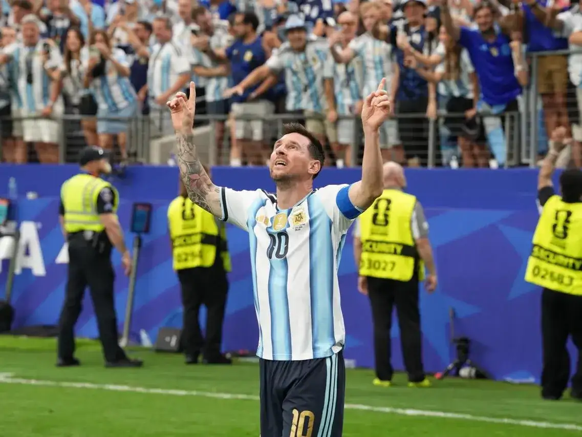 Messi celebrando el segundo gol ante Austria. Foto: Fernando Nicola.