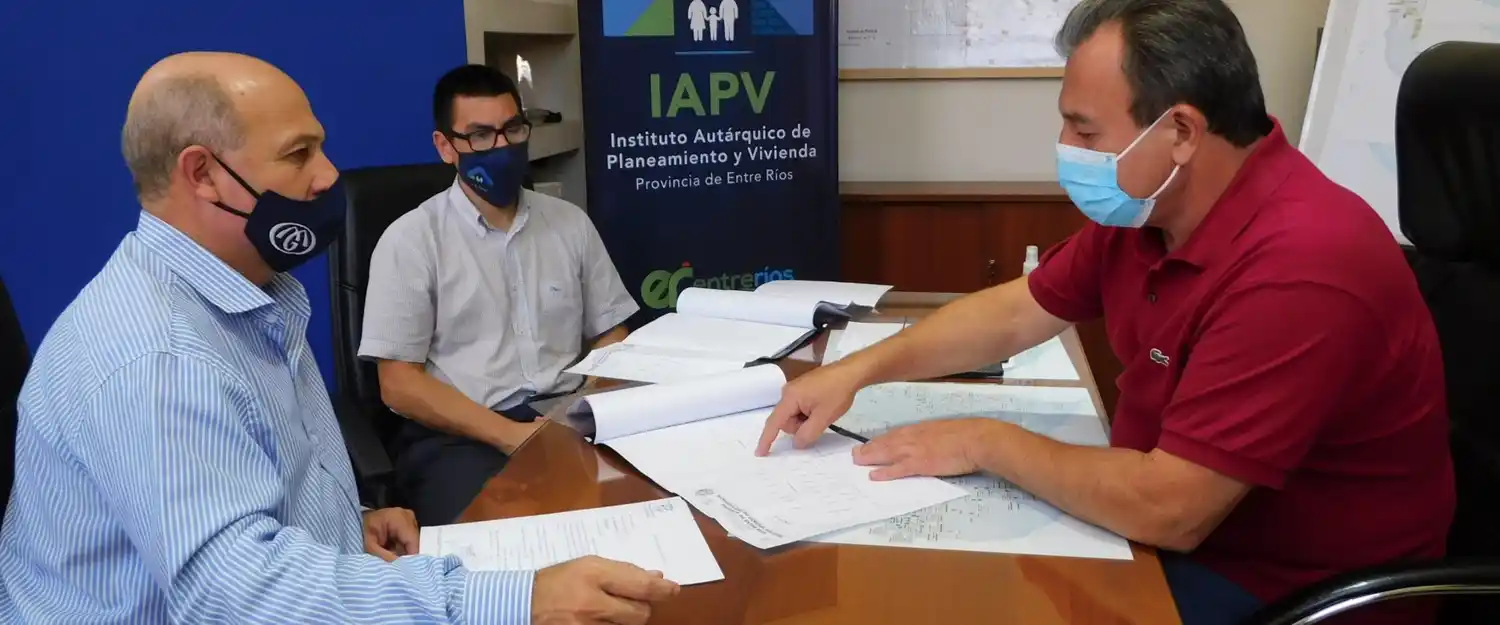 Analizaron el avance de las 22 viviendas en General Galarza