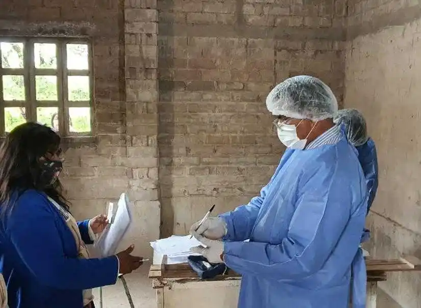 Familias que residen en comunidades alejadas tienen periódicamente controles de salud