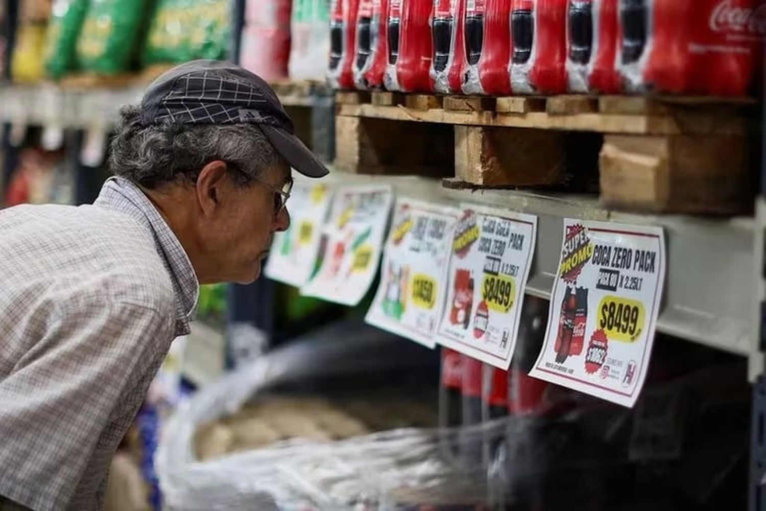 La inflación de diciembre fue del 25,5% y el 2023 cerró en 211,4%