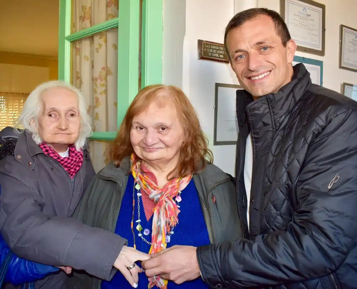 Bucca sigue en campaña anti grieta y encabezó agenda en Azul y Tandil