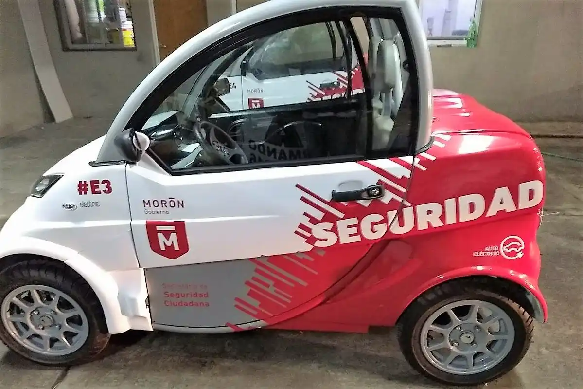 Comenzaron a fabricar en Morón el primer auto eléctrico de la industria automotriz argentina