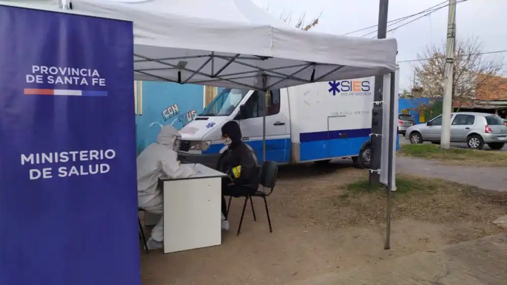 Coronavirus en Rosario: qué criterio aplican las autoridades para realizar testeos en barrios populares