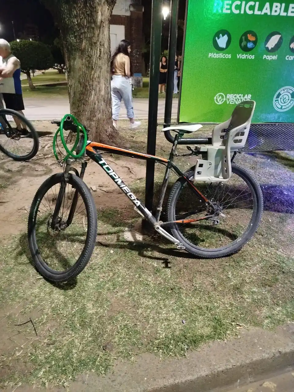 La bicicleta en que se movilizaba la joven de 24 años.