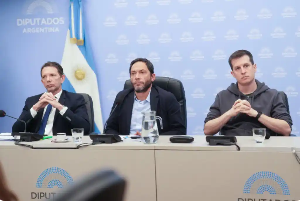 Maximiliano Ferraro convocó para hoy a las 16 a una nueva reunión para la primera tanda de citaciones testimoniales