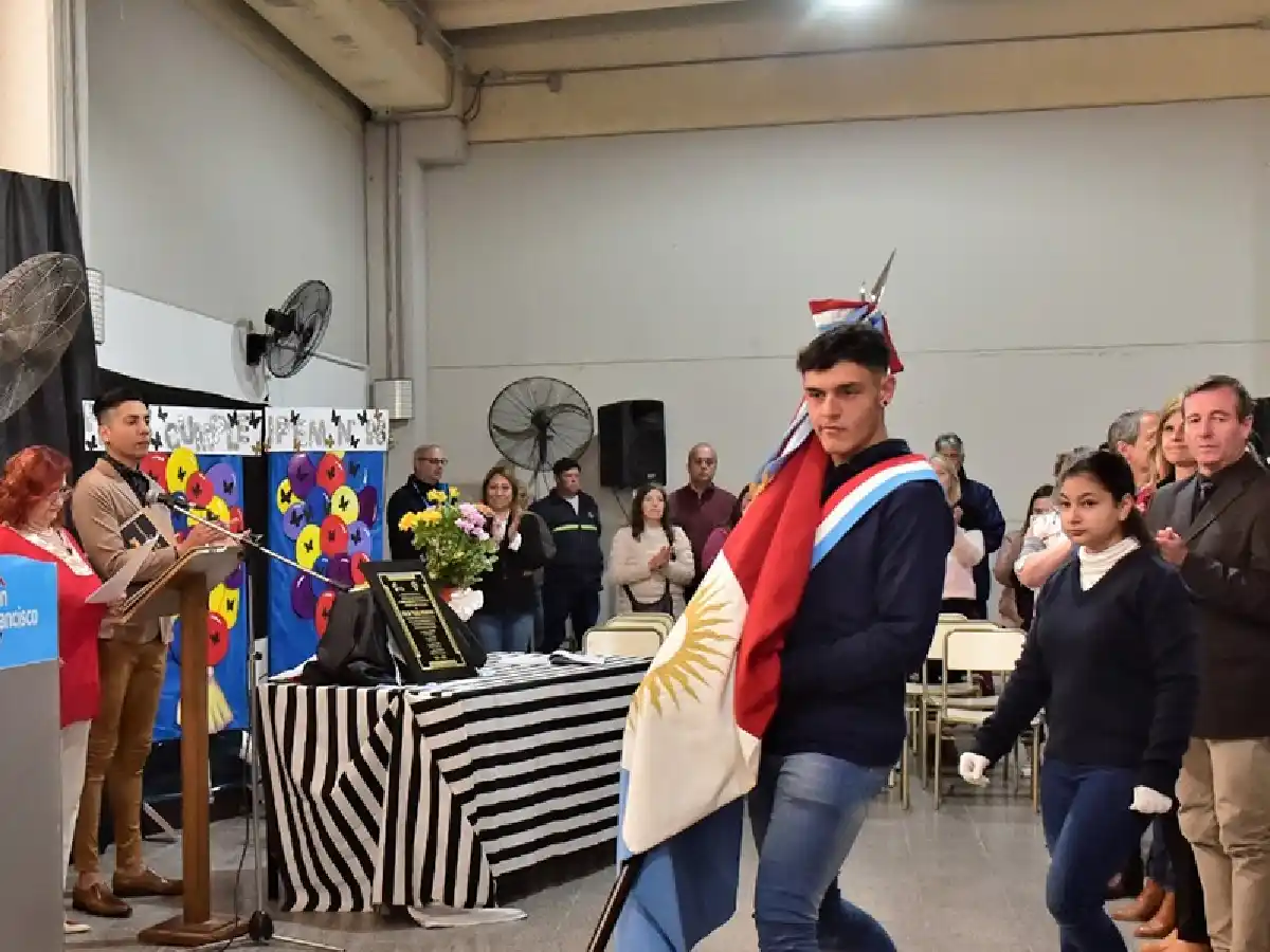 Celebraron 70 años del Bailón Sosa, un colegio que “forma, educa y contiene”  