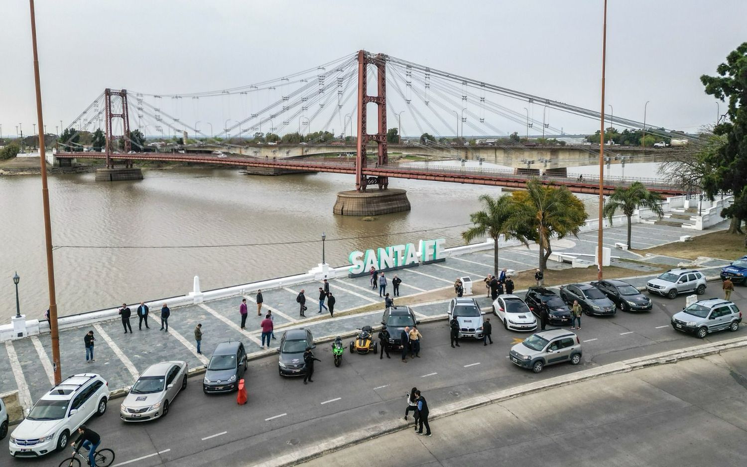 Algunas unidades fueron exhibidas este lunes en la Costanera de la ciudad capital.