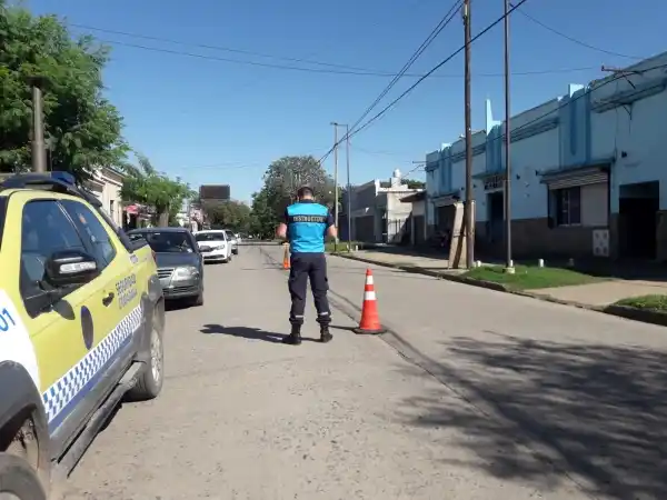 Tras operativo de seguridad vial analizan problemáticas en zona comercial de calle Garay