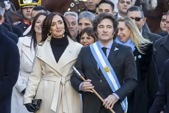 Milei encabeza los actos por un nuevo aniversario de la Revolución de Mayo