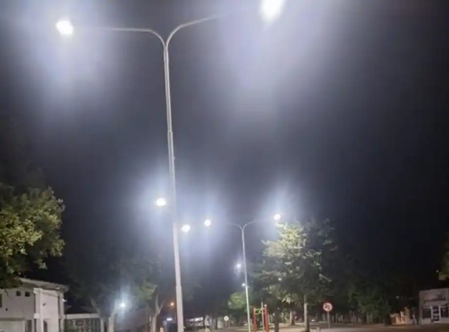 La Municipalidad de Rafaela avanza con la instalación de luminarias LED: un compromiso con el futuro de la ciudad
