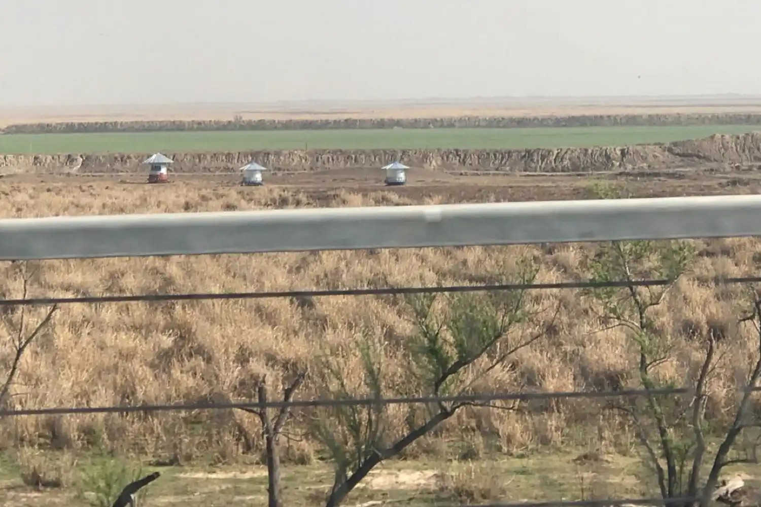 Se ordenó la demolición de terraplenes que afectaban el sistema ecológico y social en Victoria