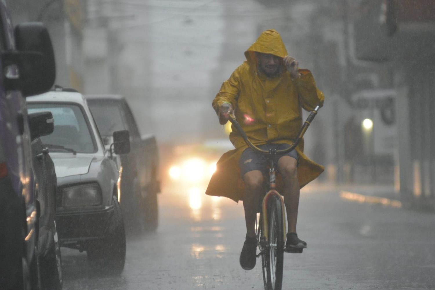 Alerta amarillo: el SMN anunció bajas temperaturas y tormentas para el centro argentino