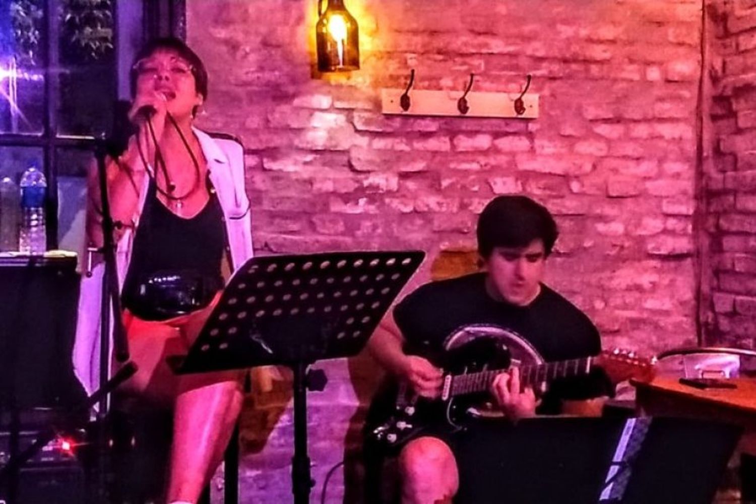 Sukha dúo fusiona rock, bossa, trap, melódico. Estará en el CCVM