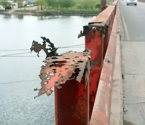 Preocupante deterioro del puente Dardo Rocha