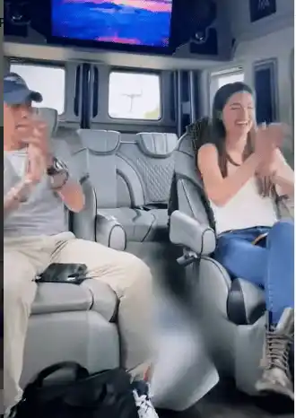 Marc Anthony y su novia Nadia Ferreira. Foto Instagram