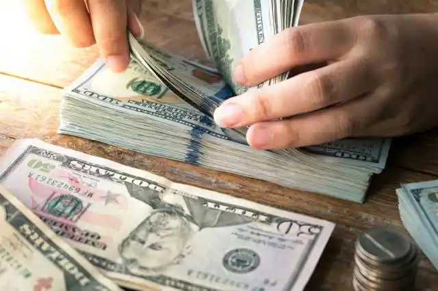 El mercado del dólar operó en equilibrio pese a un nuevo deterioro en el clima financiero global