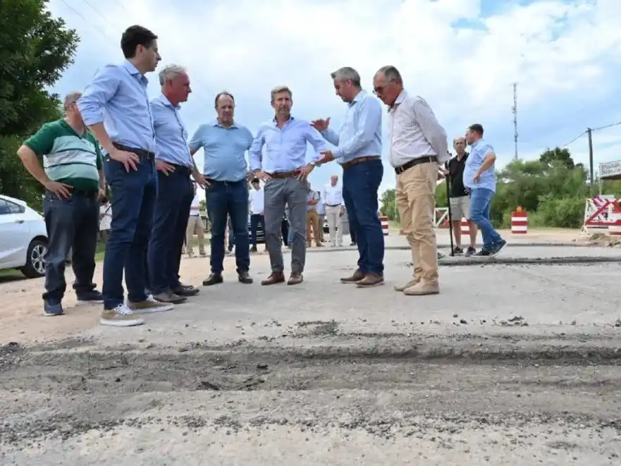 El gobernador y el secretario de la Gobernación recorrieron obras de una ruta que lleva 20 años sin reparar