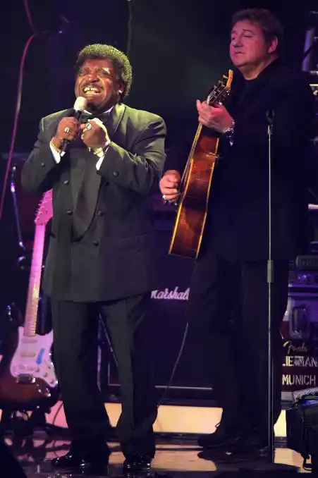 Murió el icónico intérprete de la balada "Cuando un hombre ama a una mujer"