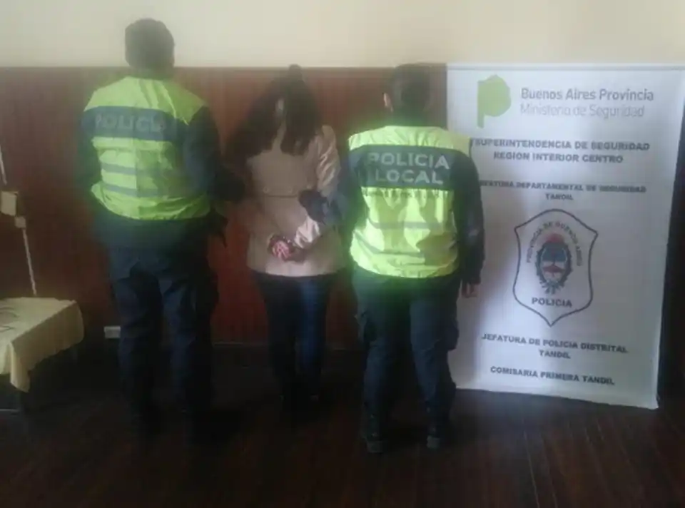 Aprehenden a dos "mecheras" que habían robado en Tienda Castellanas