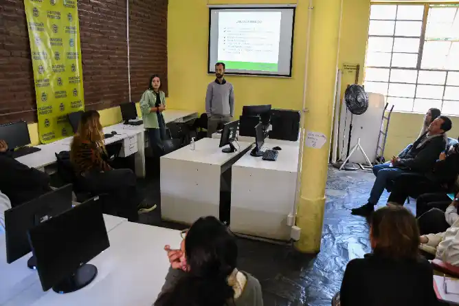 Se realizó la Charla–Taller sobre Formalización de Emprendimientos