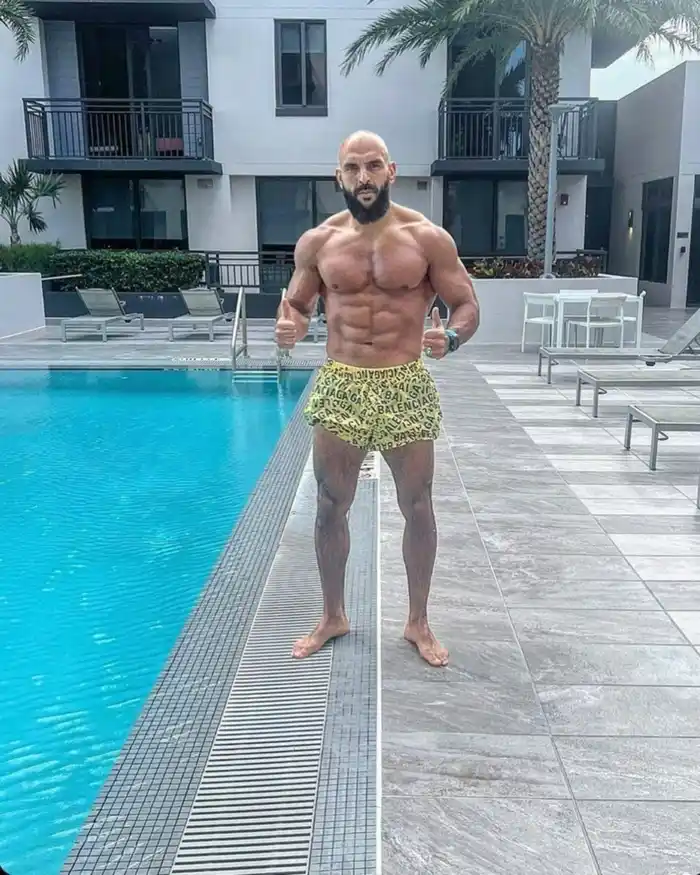 Yassine Cheuko, Guardaespaldas de Lionel Messi