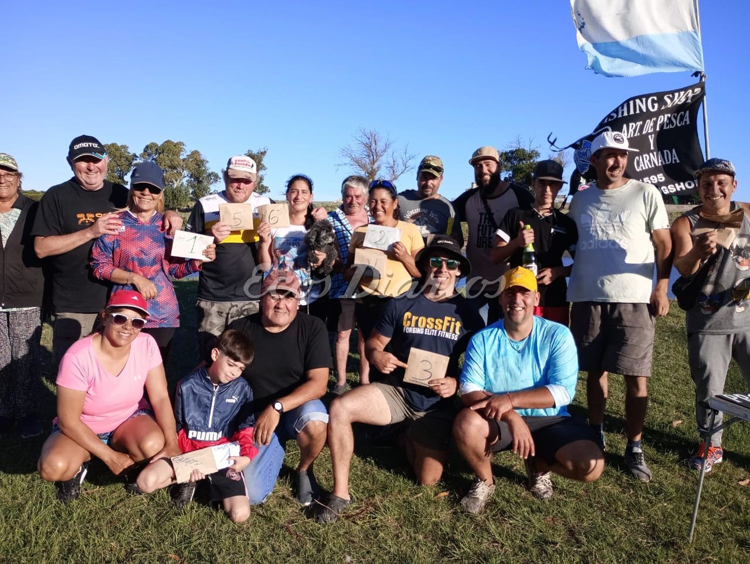 Participantes. Los pescadores, tras el Picadito del Taco Ortie