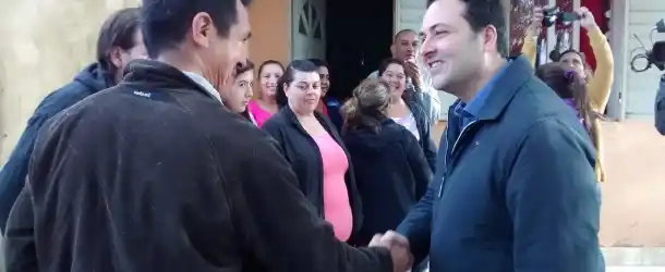 Chacabuco: Víctor Aiola recorrió el barrio Alcira de la Peña