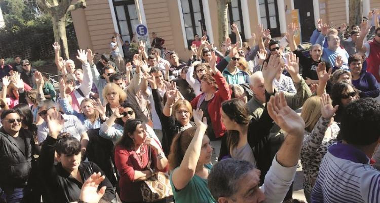 Paro municipal “hasta que cobre el último empleado”