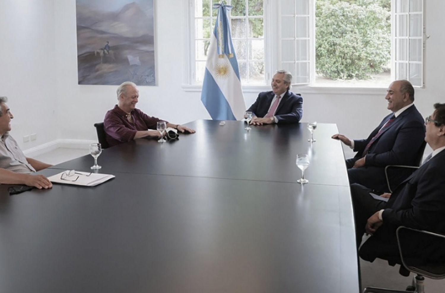 El Presidente anunció un bono de 20 mil pesos para más de 350 mil trabajadores estatales