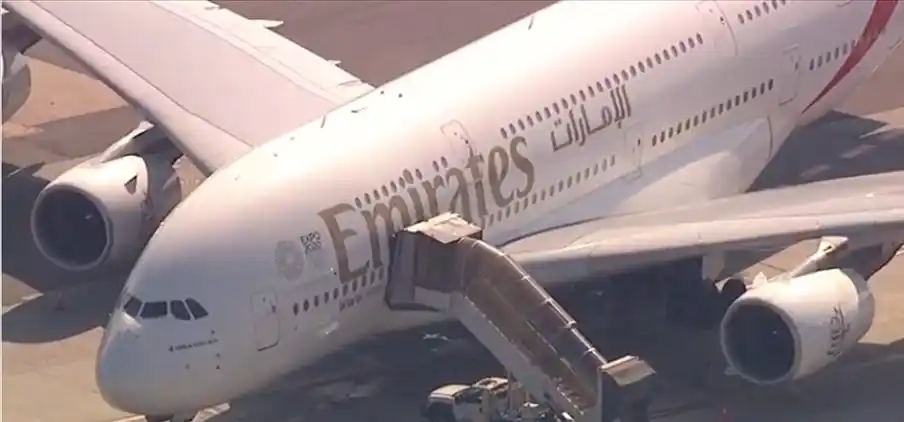 Ponen en cuarentena un avión de Emirates en el aeropuerto de Nueva York