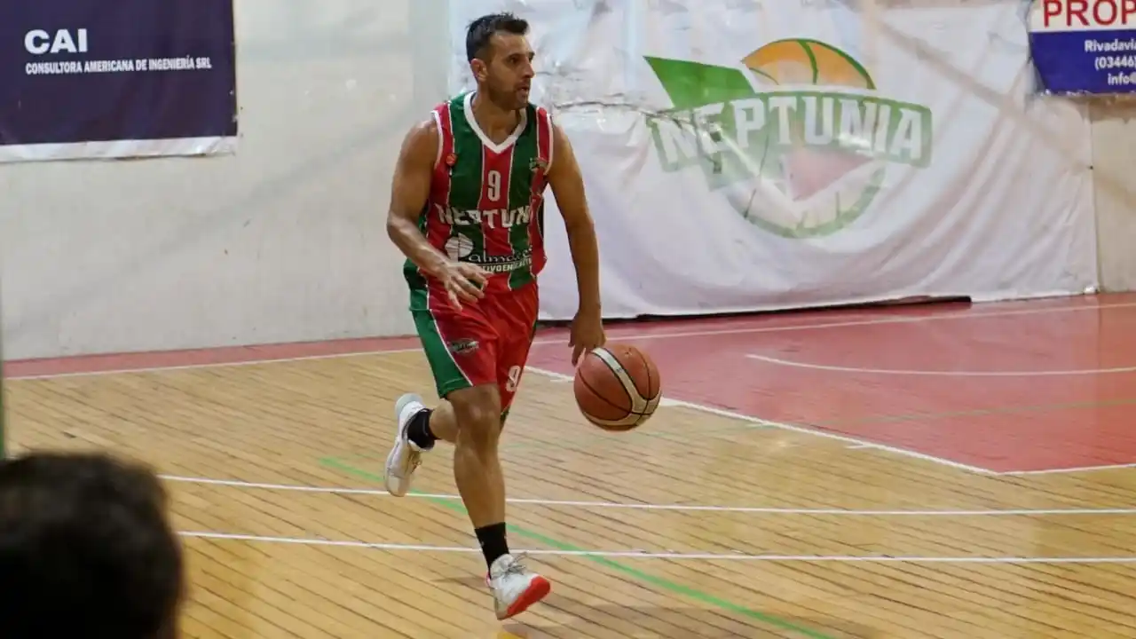 Racing y Neptunia licenciaron sus planteles pero los jugadores permanecen en la ciudad