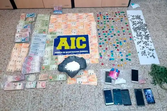 Detuvieron a una pareja en Santo Tomé con 500 envoltorios de cocaína