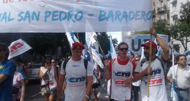 Sigue el paro docente