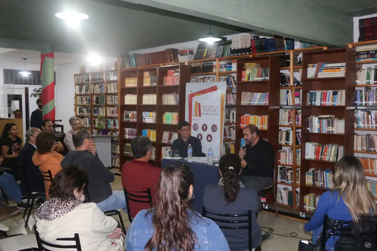 Se presentó el libro “Gervasio Méndez: Un náufrago en el mundo”, de Marcos Henchoz