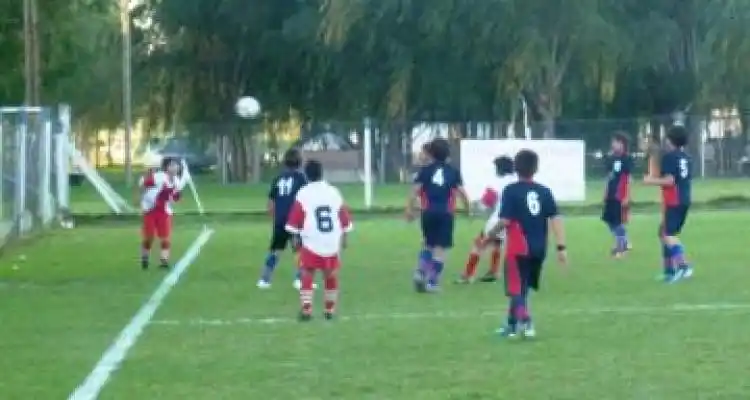 Fútbol Infantil: Juegan la fecha 12