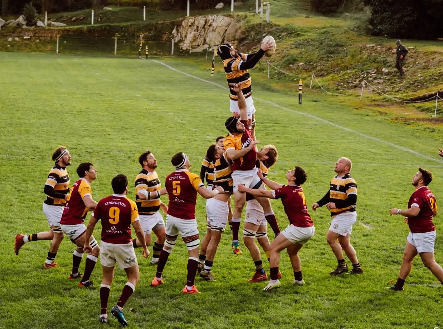 Una imagen del duelo entre Uncas y Santa Rosa.