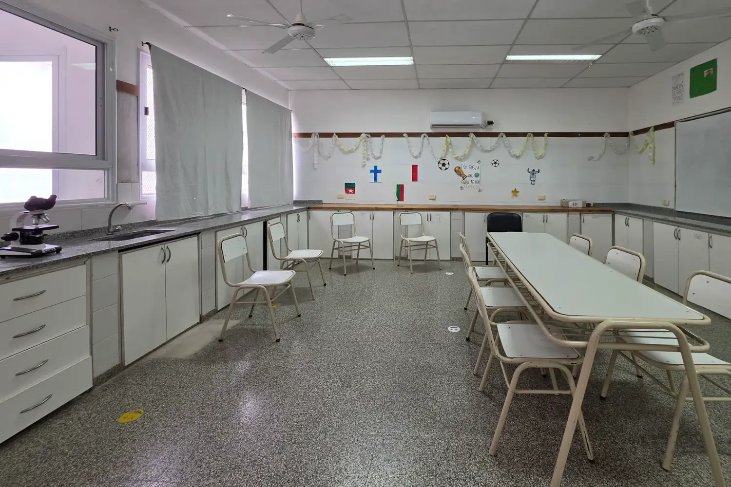 Kicillof escuela villegas - 2