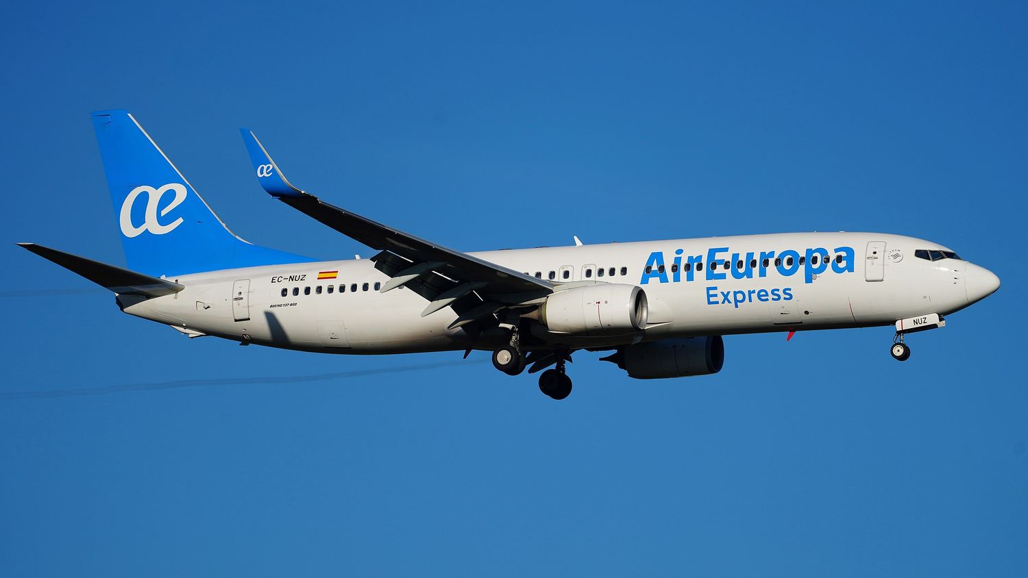 What is Air Europa’s strategy for its «Express» subsidiary?