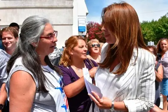 Vidal recibió petitorio de docentes