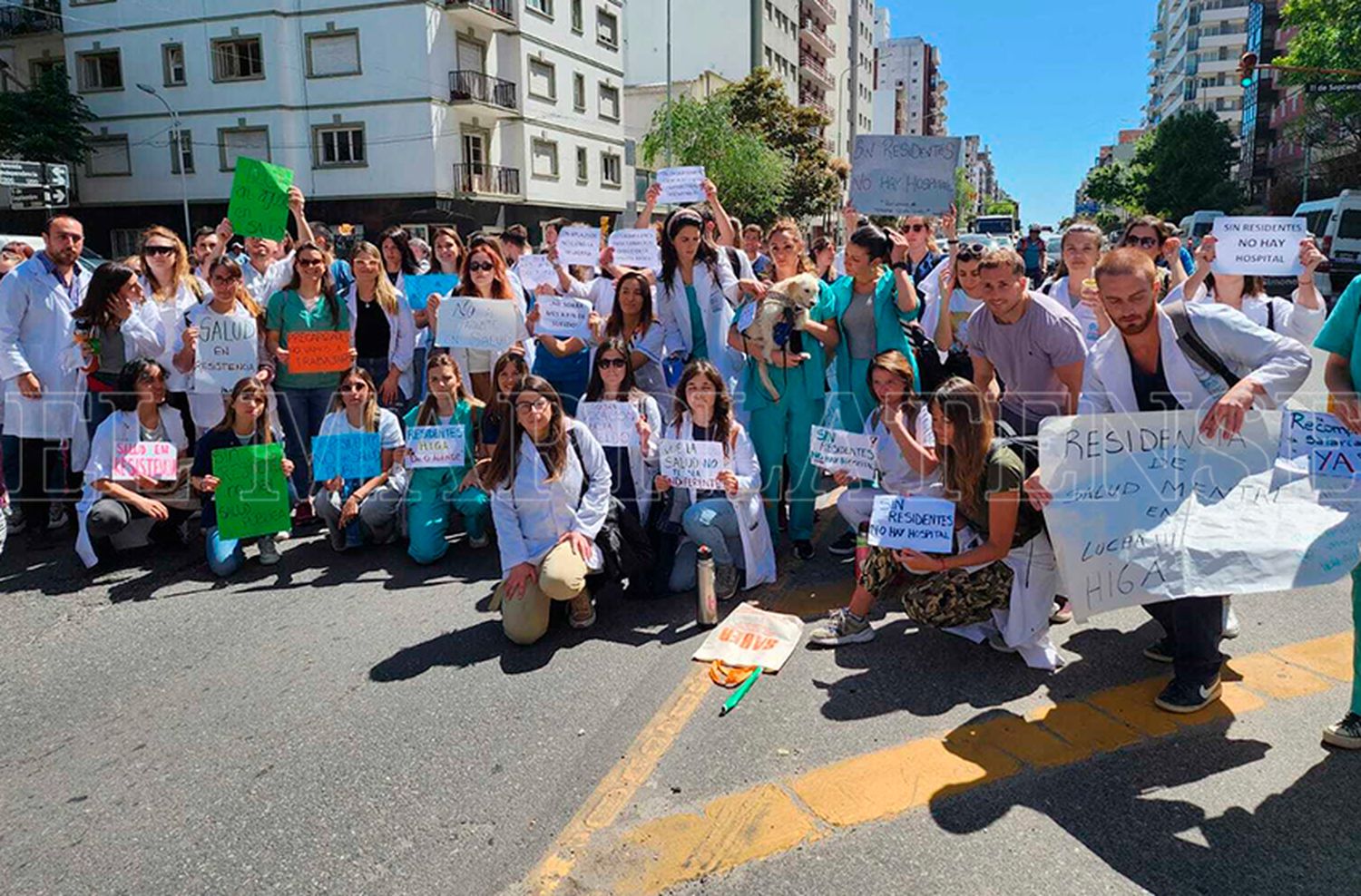 Paro de residentes: "Todos nuestros sueldos se los fue comiendo la inflación"