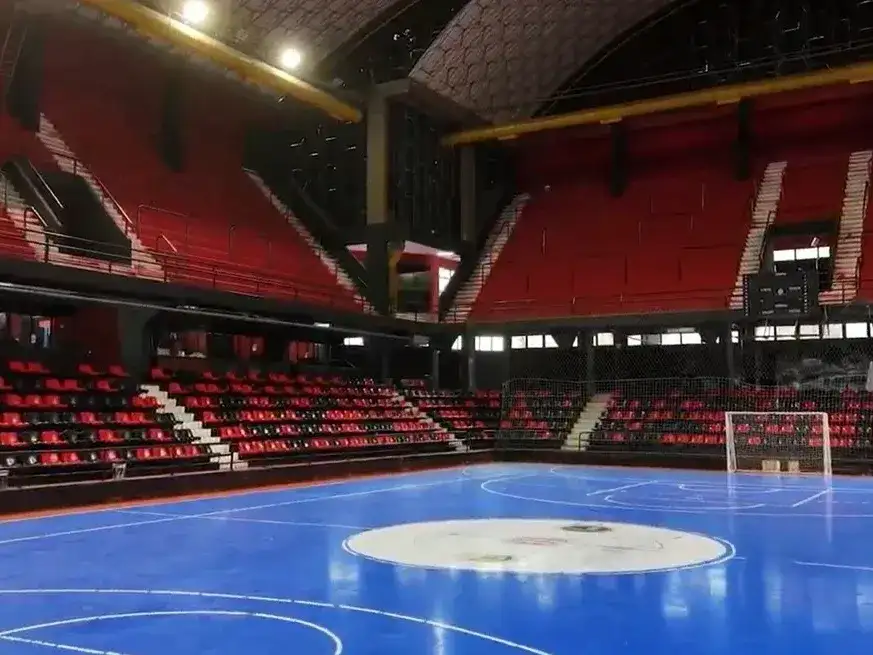 estadio cubierto Claudio Newell