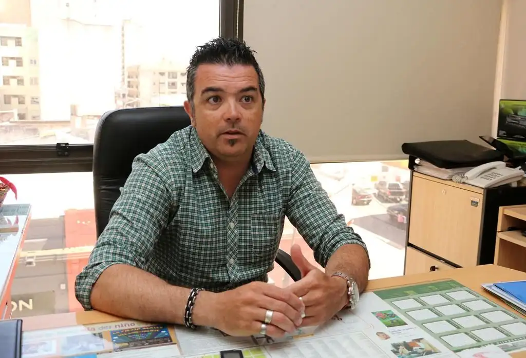 José Larraburu, secretario del Sindicato de Empleados de Comercio.