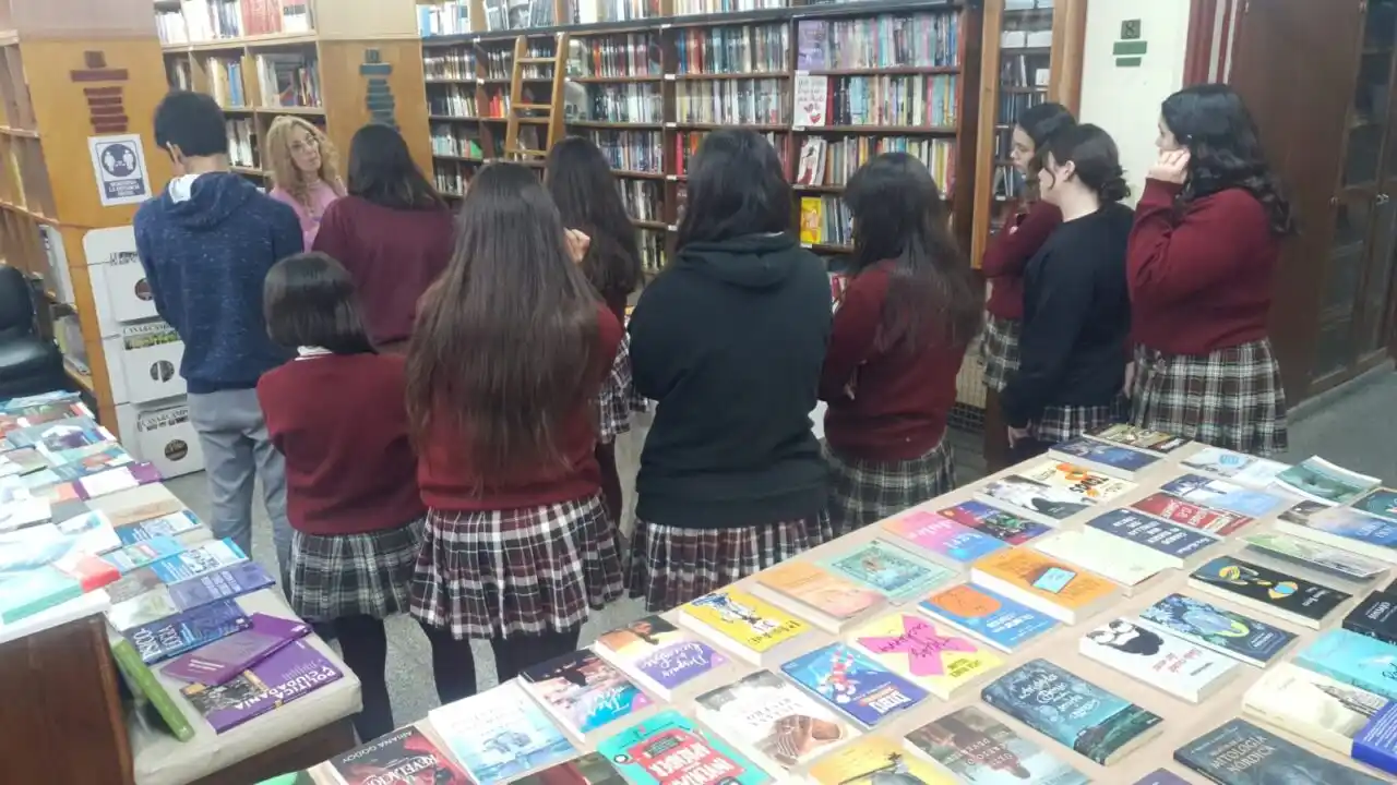 Muestra del Libro en la Biblioteca del Colegio Superior N° 50