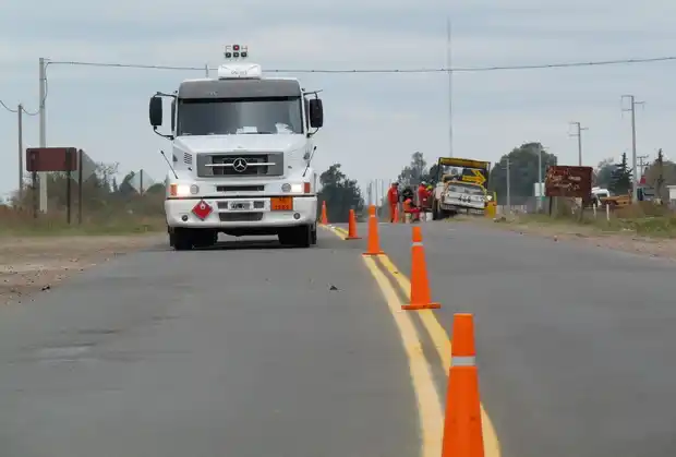 Demarcan la Ruta provincial Nº 20 frente a Urdinarrain