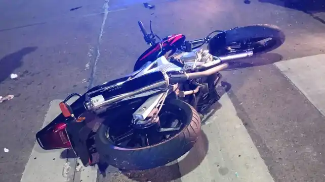 Escaparon de un control, chocaron con un patrullero durante una persecución y quedaron detenidos en zona sur