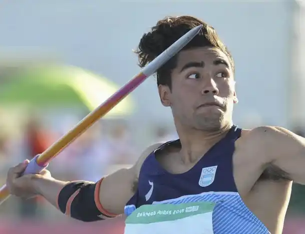 Agustín Osorio logró la medalla de plata en jabalina