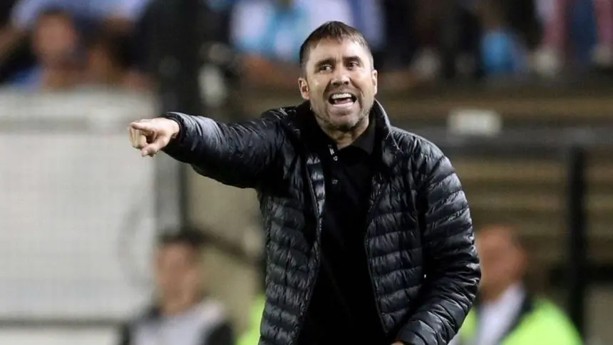 Coudet avisa: «Racing tiene diez finales por delante»